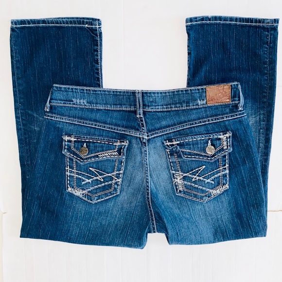 BKE Pants - BKE Capri Jeans.